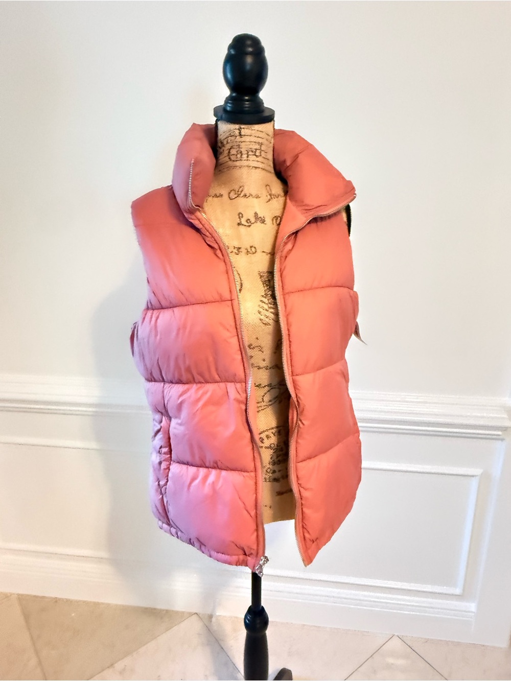 NWT Old Navy Girls Coral Puffer Vest - Quilted Sleeveless Jacket